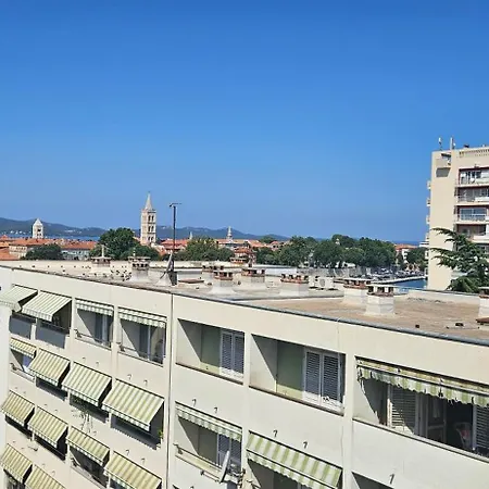 Azure - Old Town And Sea View Apartment